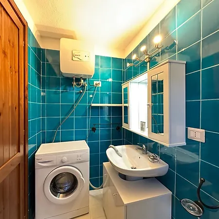Domus Tom With Sea View Apartment Simius