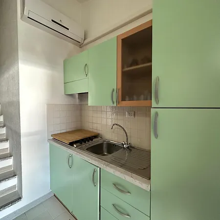 Domus Tom With Sea View Apartment